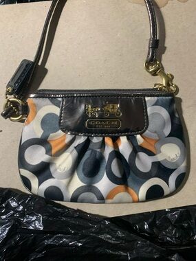 Coach bag small wallet type
